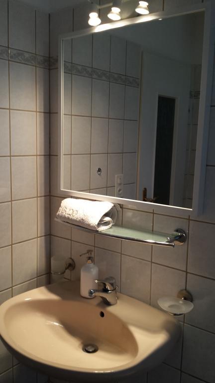 Konstanz Naehe, Ruhiges 4-Zim-Wohnung Bis 8 Personen ครูซ์ลิงเกน ห้อง รูปภาพ